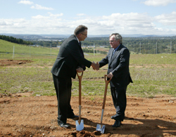 Chief Minister Jon Stanhope shakes hands with Mr Bob Winnel.