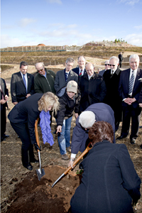 The Chief Minister Katy Gallagher, His Excellency Mr Demetris Christofias and the First Lady, Mrs Elsie Christofia planting the Golden Oak