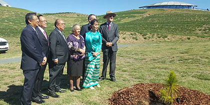 Her-Excellency-Daw-Aung-San-Suu-Kyi-group-photo